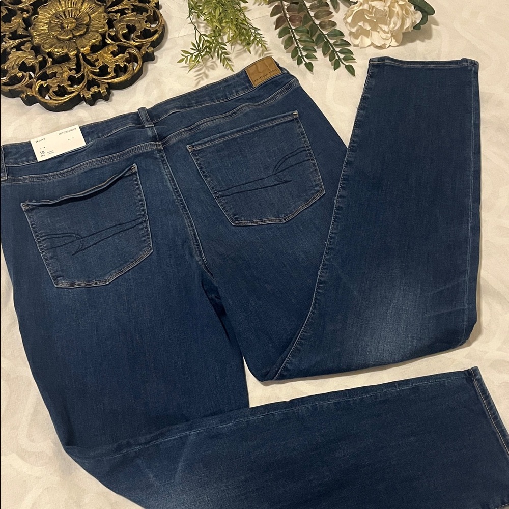 NWT American Eagle Skinny Jeans - Picture 2 of 6